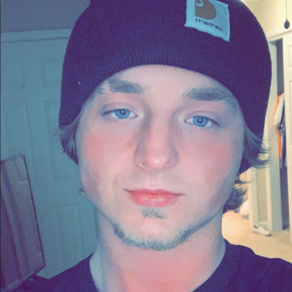 Meet your Posher, Hunter - Picture 1 of 1